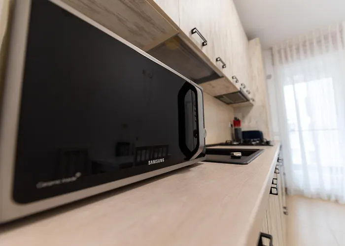 Ines - Modern 2Br Apartment With Garden Views