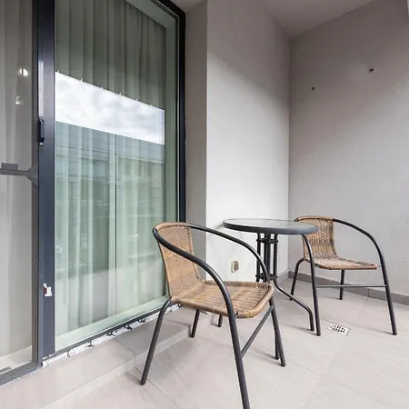 Ines - Modern 2Br Apartment With Garden Views Bucharest Exterior photo