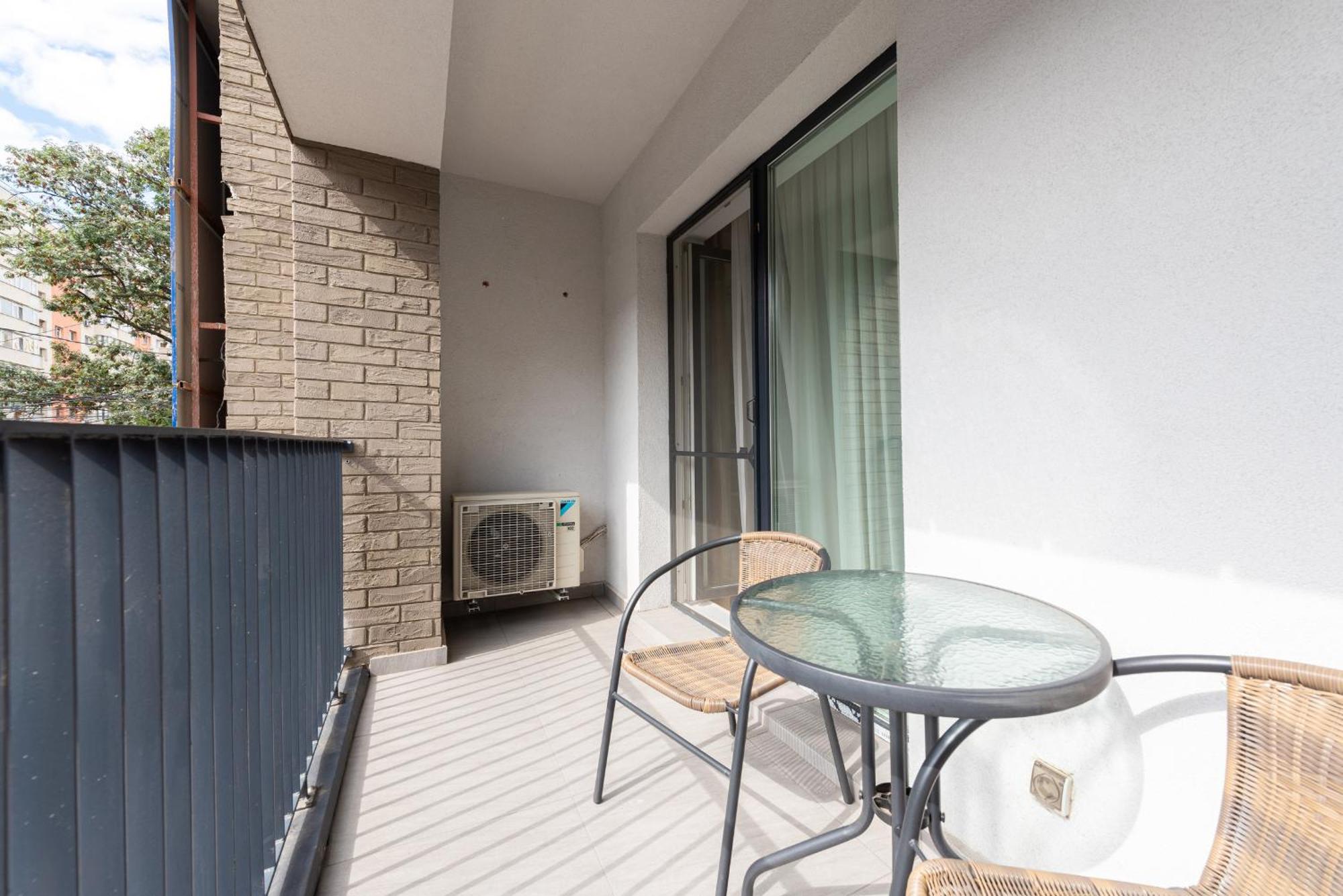Ines - Modern 2br With Garden Views Apartment Bukarest