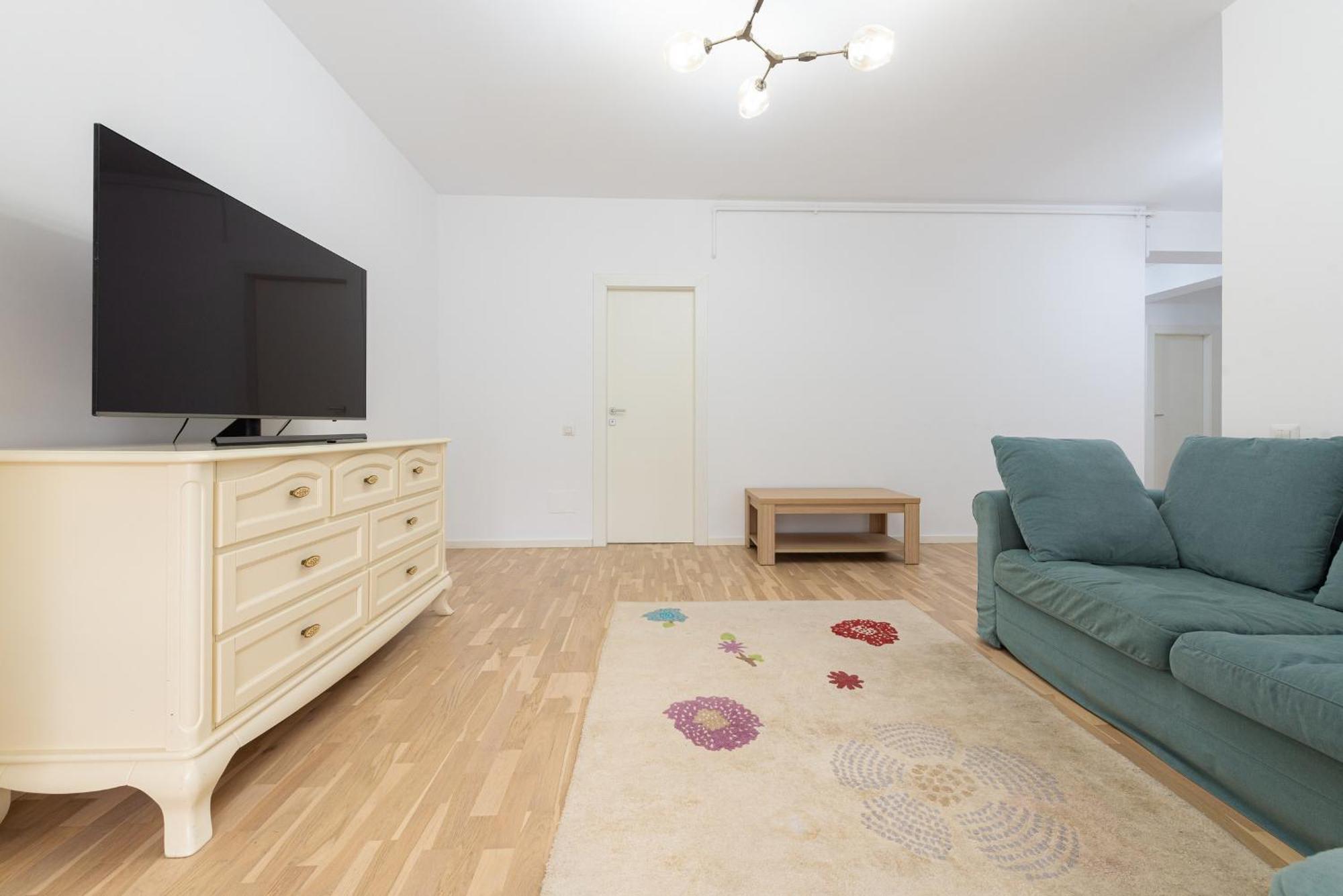 Ines - Modern 2br With Garden Views * Bukarest