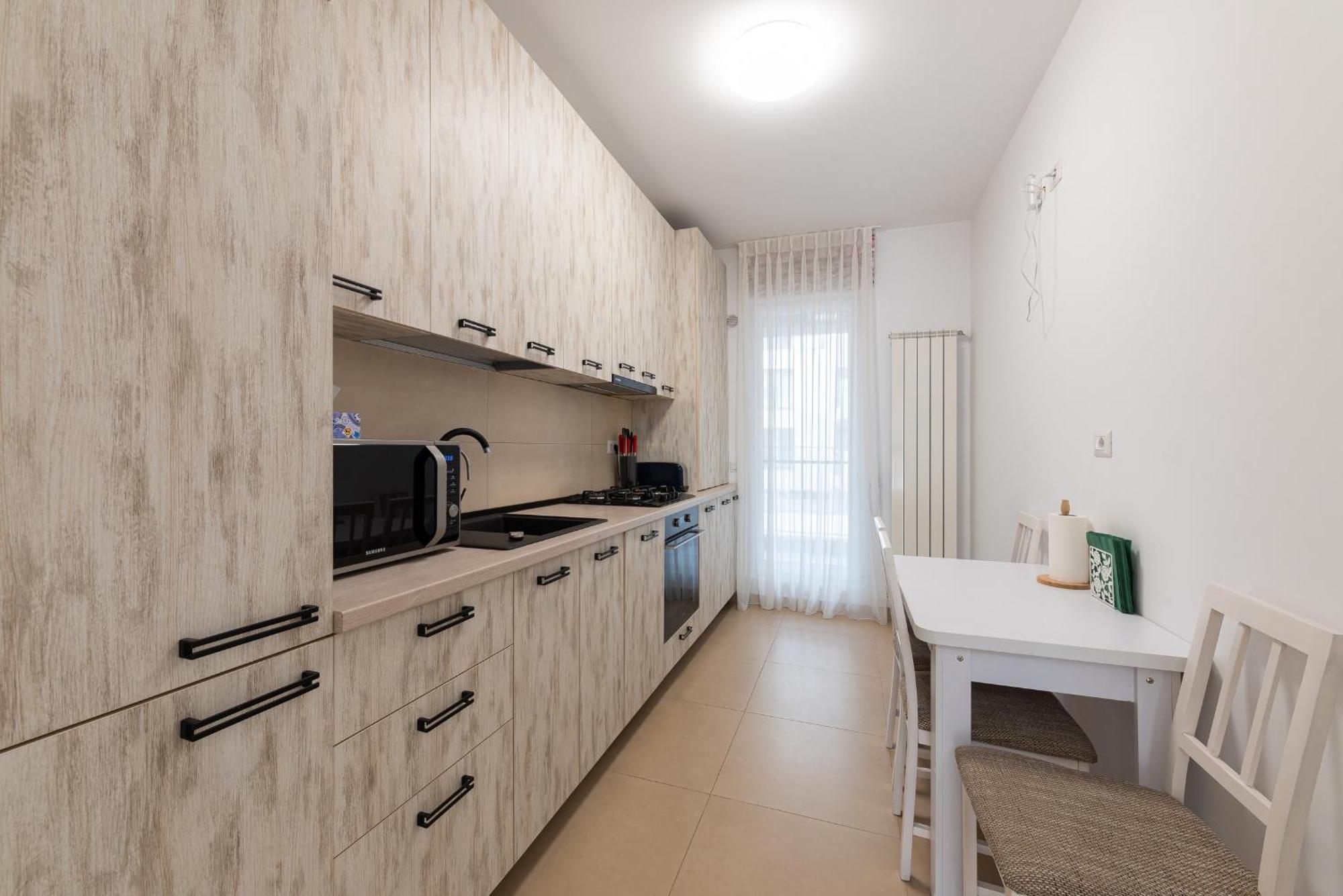 Apartament Ines - Modern 2br With Garden Views Bucureşti
